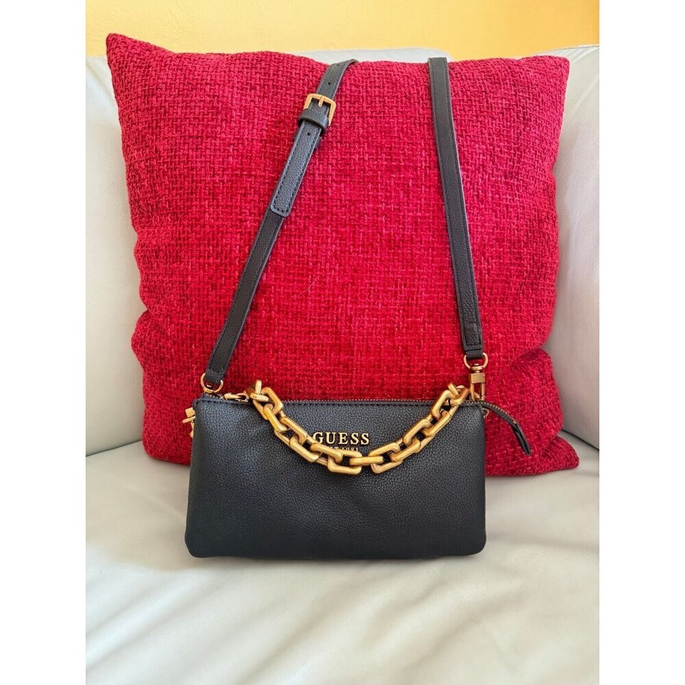 GUESS thick chain detail faux-leather small shoulder crossbody bag -BLACK